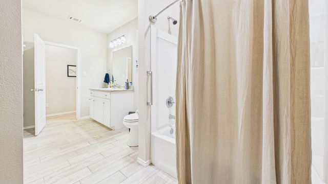9801 Uvalde Avenue, Lubbock, TX 79423