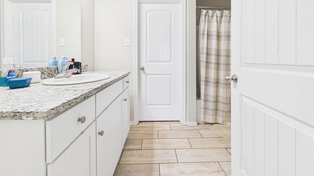 9801 Uvalde Avenue, Lubbock, TX 79423