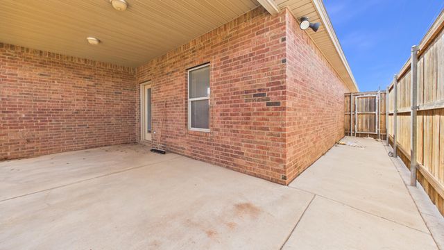 9801 Uvalde Avenue, Lubbock, TX 79423