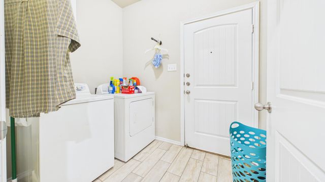 9801 Uvalde Avenue, Lubbock, TX 79423