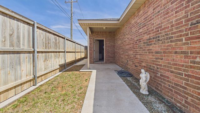 9801 Uvalde Avenue, Lubbock, TX 79423