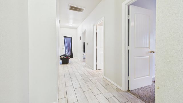 9801 Uvalde Avenue, Lubbock, TX 79423