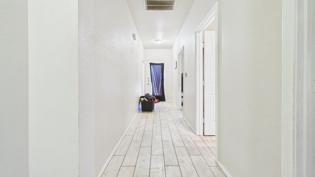 9801 Uvalde Avenue, Lubbock, TX 79423