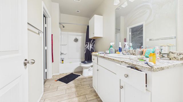 9801 Uvalde Avenue, Lubbock, TX 79423