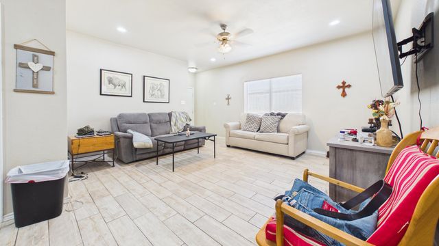 9801 Uvalde Avenue, Lubbock, TX 79423