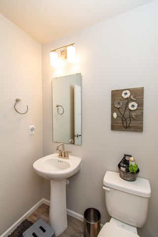 7912 Cottonwood Boulevard, Horace, ND 58047