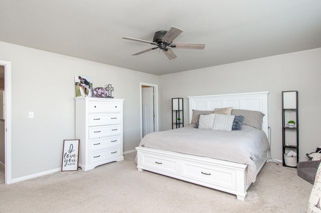 7912 Cottonwood Boulevard, Horace, ND 58047