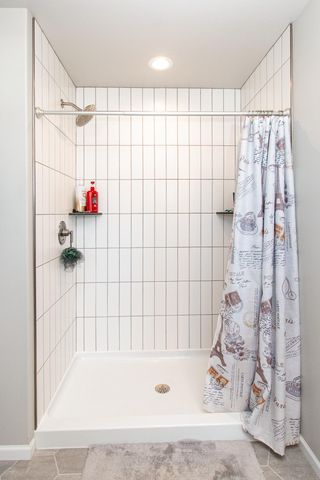 7912 Cottonwood Boulevard, Horace, ND 58047