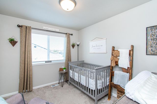 7912 Cottonwood Boulevard, Horace, ND 58047