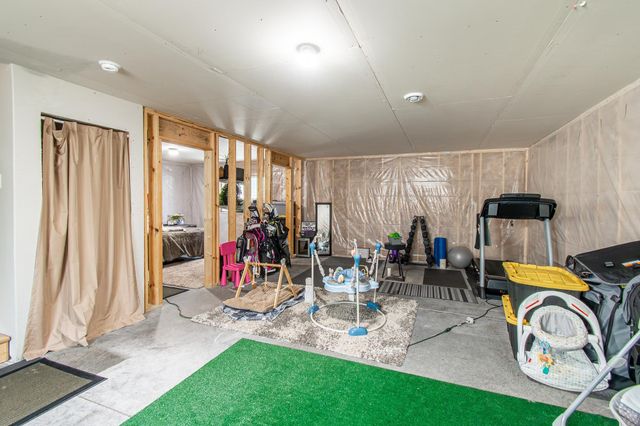 7912 Cottonwood Boulevard, Horace, ND 58047