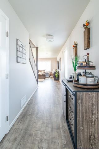 7912 Cottonwood Boulevard, Horace, ND 58047