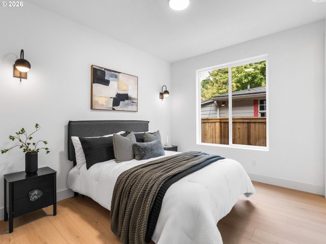 7605 N WOOLSEY Ave, Portland, OR 97203