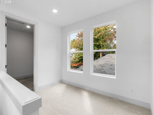 7605 N WOOLSEY Ave, Portland, OR 97203