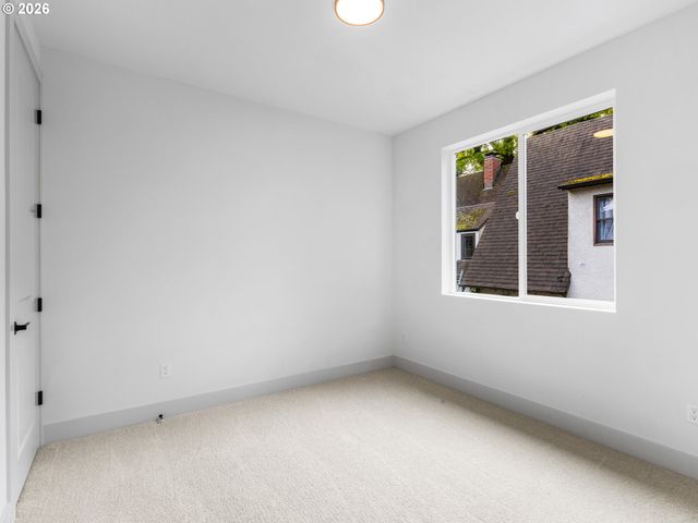 7605 N WOOLSEY Ave, Portland, OR 97203