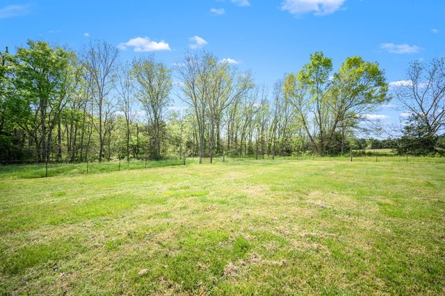 15495 Cainsville Rd, Milton, TN 37118