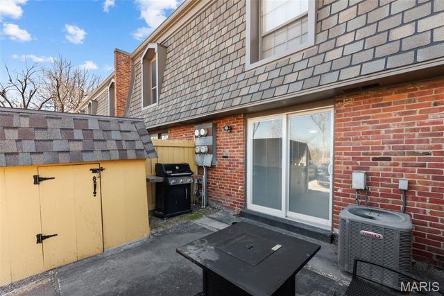 1841 Mansard Drive, Mehlville, MO 63125