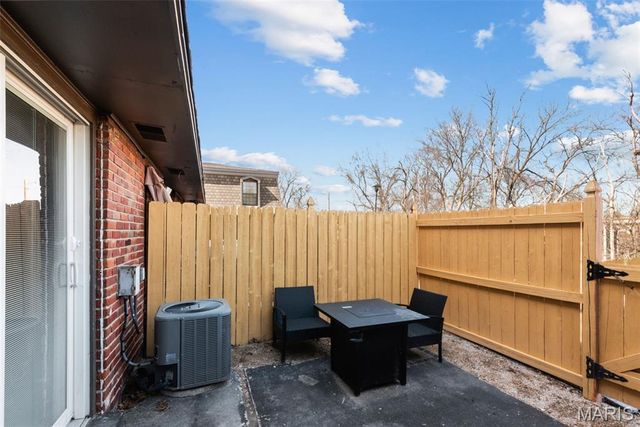 1841 Mansard Drive, Mehlville, MO 63125