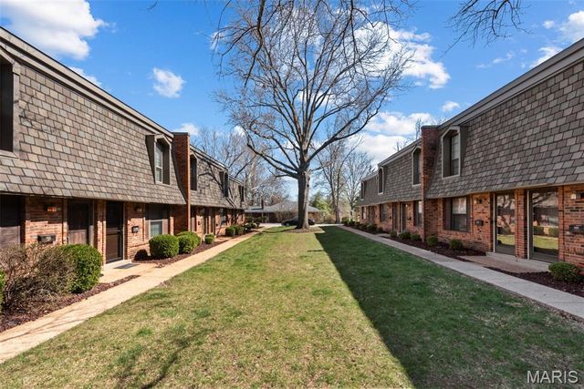 1841 Mansard Drive, Mehlville, MO 63125