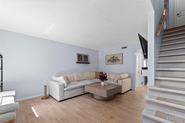 1841 Mansard Drive, Mehlville, MO 63125