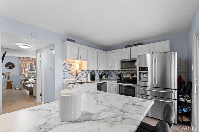 1841 Mansard Drive, Mehlville, MO 63125