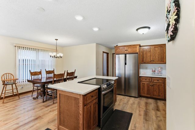 201 Montana Avenue, Big Lake, MN 55309