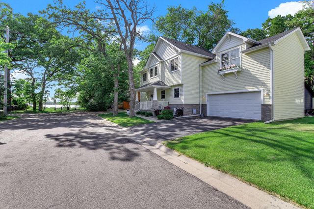 201 Montana Avenue, Big Lake, MN 55309