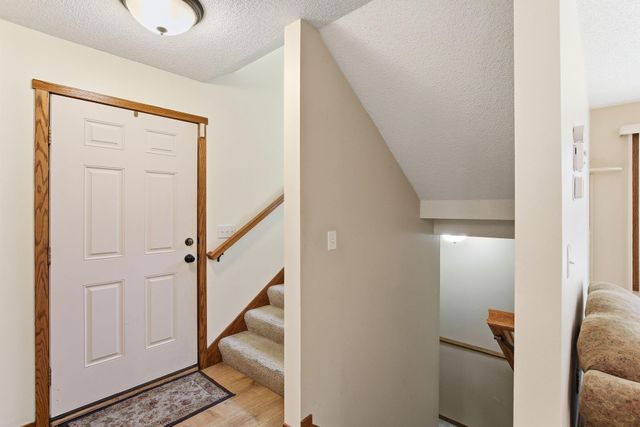 201 Montana Avenue, Big Lake, MN 55309