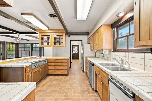 6725 Lucille Avenue, Bakersfield, CA 93308