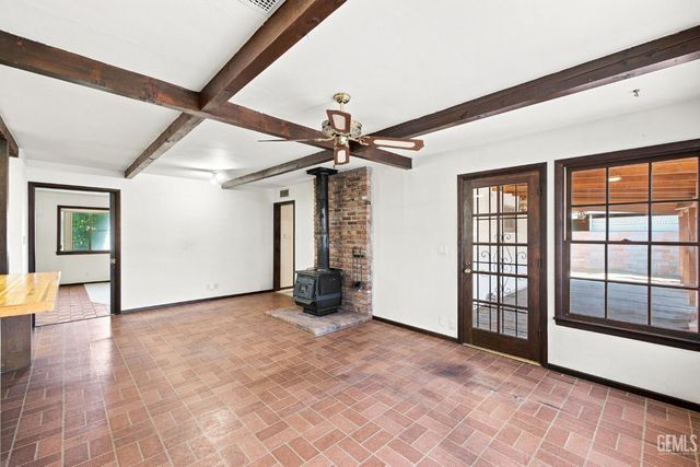 6725 Lucille Avenue, Bakersfield, CA 93308