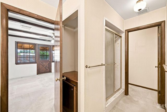 6725 Lucille Avenue, Bakersfield, CA 93308