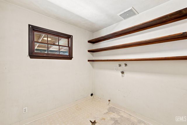 6725 Lucille Avenue, Bakersfield, CA 93308