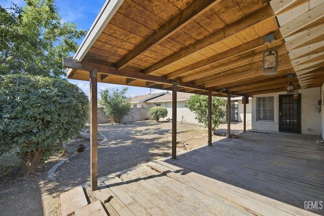 6725 Lucille Avenue, Bakersfield, CA 93308