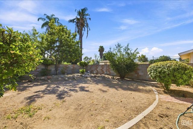6725 Lucille Avenue, Bakersfield, CA 93308