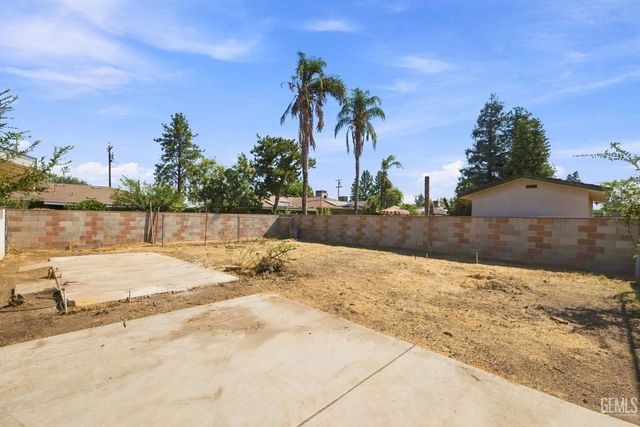 6725 Lucille Avenue, Bakersfield, CA 93308