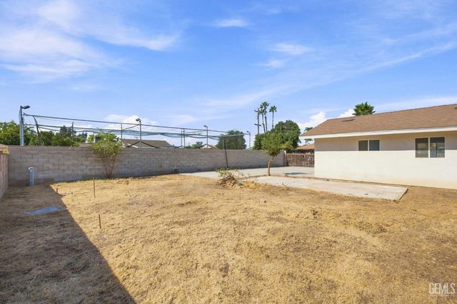 6725 Lucille Avenue, Bakersfield, CA 93308