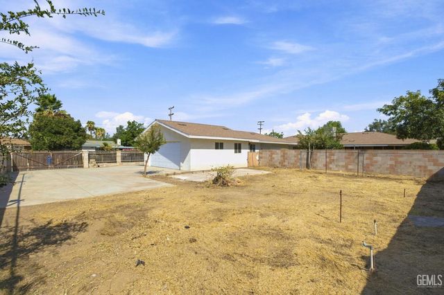 6725 Lucille Avenue, Bakersfield, CA 93308