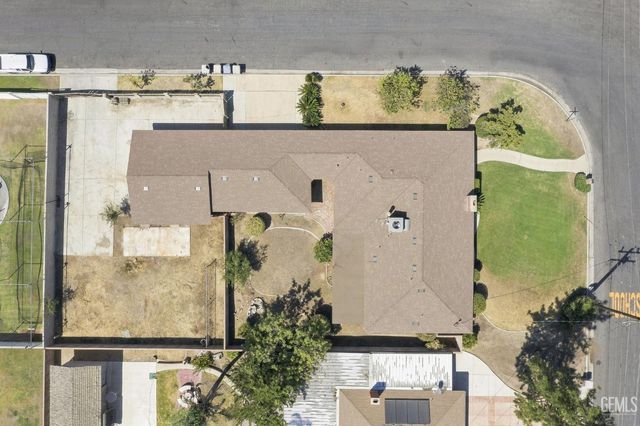 6725 Lucille Avenue, Bakersfield, CA 93308