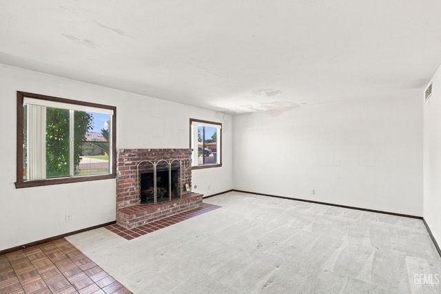6725 Lucille Avenue, Bakersfield, CA 93308