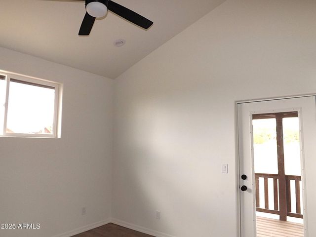 2763 SUNFLOWER Drive, Overgaard, AZ 85933