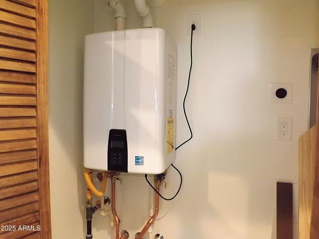 2763 SUNFLOWER Drive, Overgaard, AZ 85933