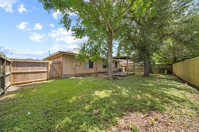 2134 Tower Bridge Road, Pearland, TX 77581