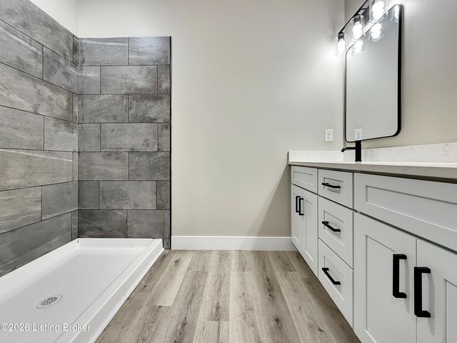 24 Betty Boyd Ln, Brandenburg, KY 40108