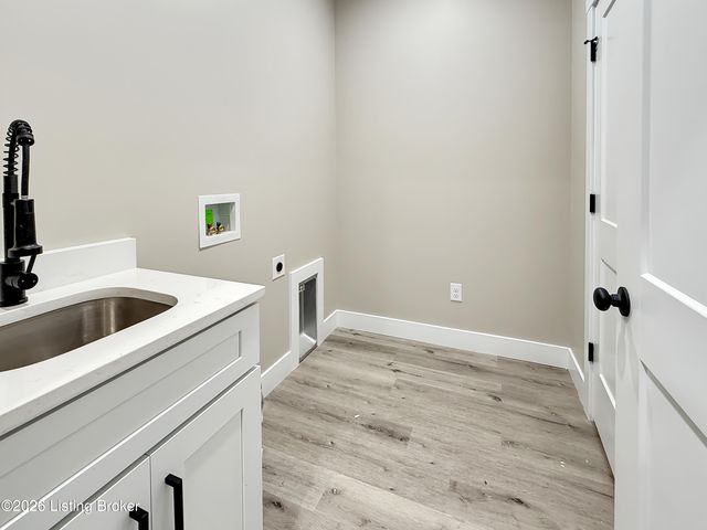 24 Betty Boyd Ln, Brandenburg, KY 40108