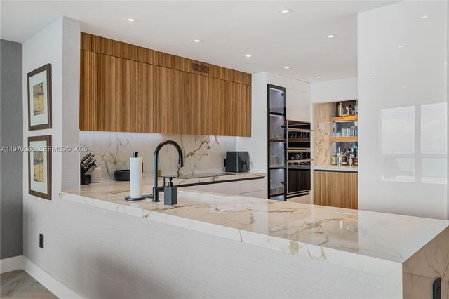 1331 Brickell Bay Dr 2903, Miami, FL 33131