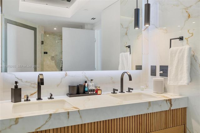 1331 Brickell Bay Dr 2903, Miami, FL 33131