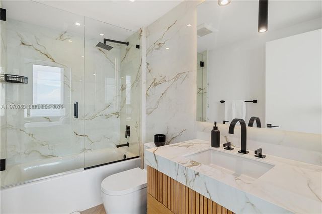 1331 Brickell Bay Dr 2903, Miami, FL 33131