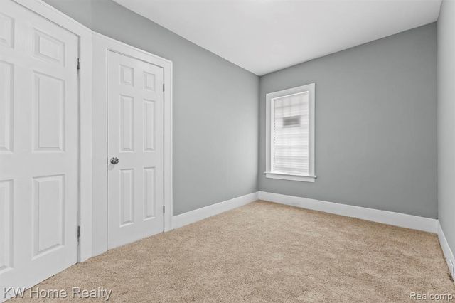 2341 Fullerton Street, Detroit, MI 48238