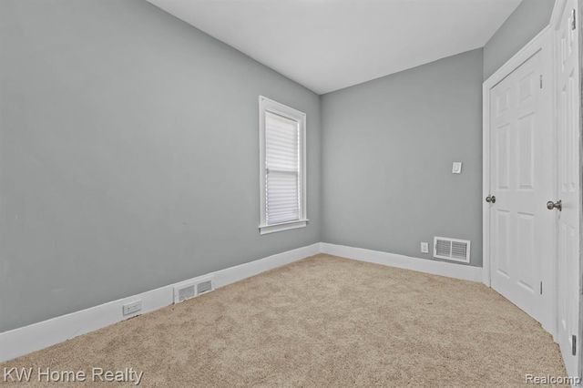 2341 Fullerton Street, Detroit, MI 48238