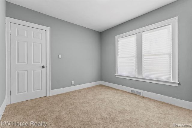 2341 Fullerton Street, Detroit, MI 48238