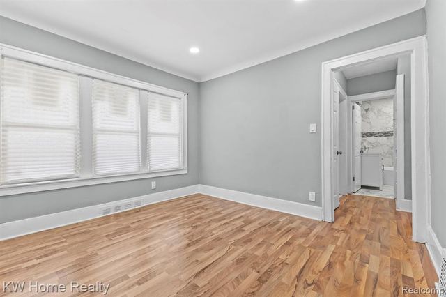 2341 Fullerton Street, Detroit, MI 48238